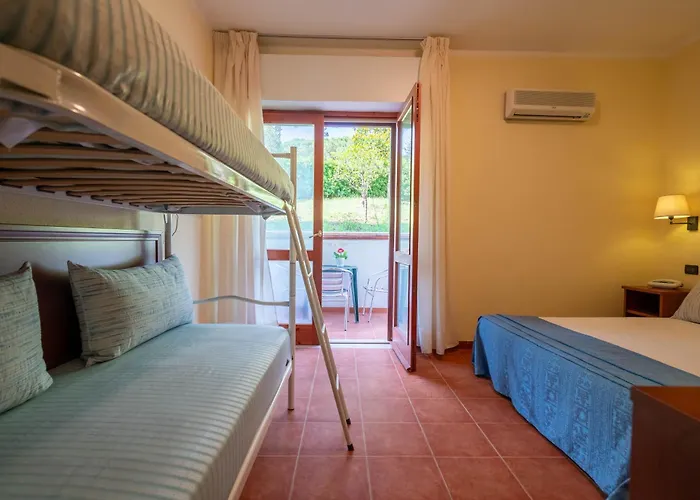 Mira Hotel