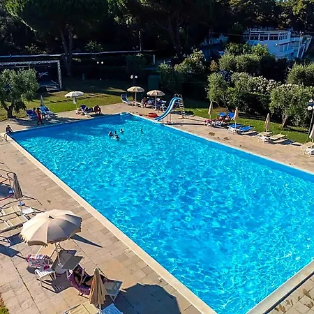 Mira Hotel