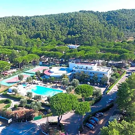 Mira Hotel