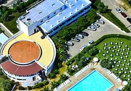 Mira Hotel